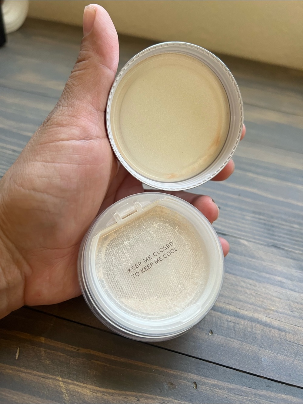 BECCA
Hydra-Mist
Set & Refresh Powder - Picture 4 of 6